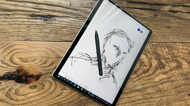 Microsoft Surface pro 8 tablette pour dessiner avec stylet